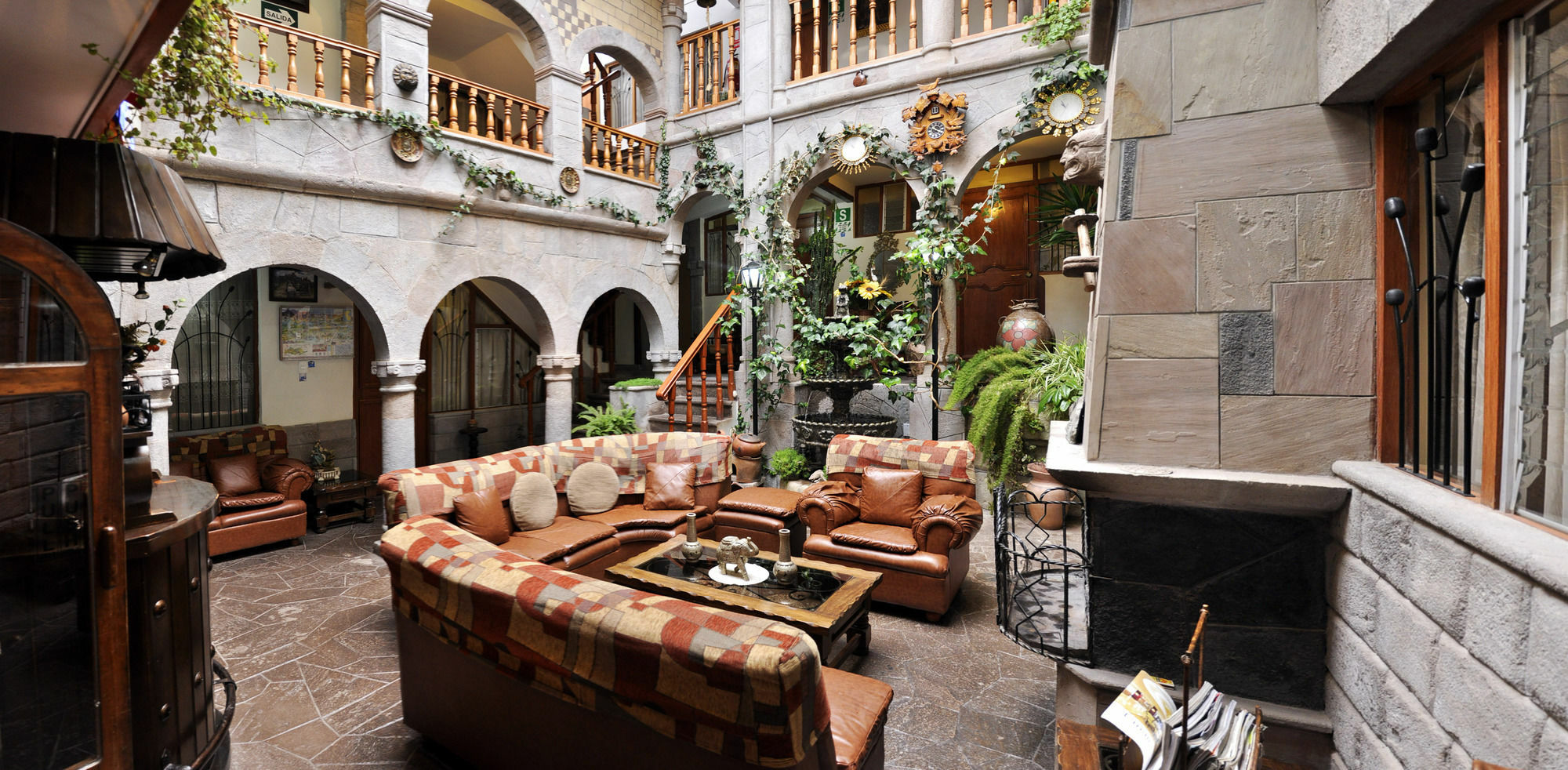 Hotel Ayenda Casa Escondida San Cristobal Premium 2*